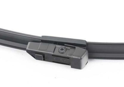 Juego de limpiaparabrisas delanteros OEM 61615A27D68 para BMW X1 F48, F48N, F49, F49N. Visibilidad perfecta incluso a alta velocidad y con mal tiempo. Original BMW.