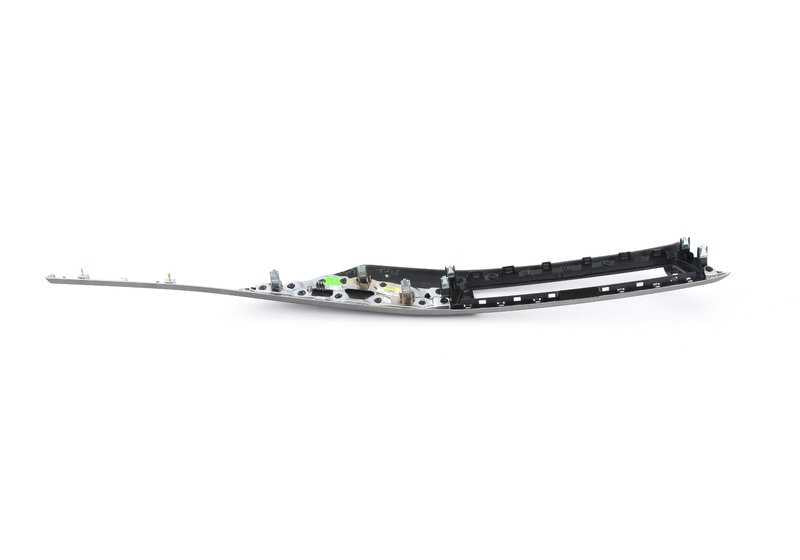 Painel de carbono preto direito embelezado 51458057629 para BMW F80, F82, F83. BMW original.