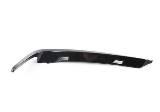 Embellecedor lateral derecho OEM 51118064980 para BMW G30 y G31. Original BMW.