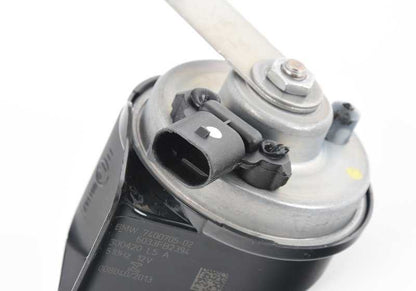 Bocina aguda (Fanfare Hochton) OEM 61337400705 para BMW F22, F23, F30, F31, F36. Original BMW.