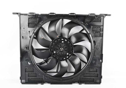 Carcasa con ventilador del radiador OEM 17427953399 para BMW G30, G31, G32, G11, G12, G14, G15, G16. Original BMW.