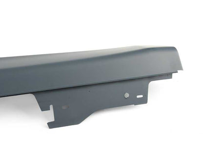 Moldura lateral derecha imprimada OEM 51777374614 para BMW F36. Original BMW.