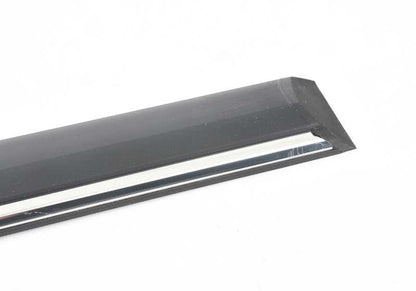Moldura protectora puerta delantera izquierda OEM 51131885283 para BMW E23. Original BMW.