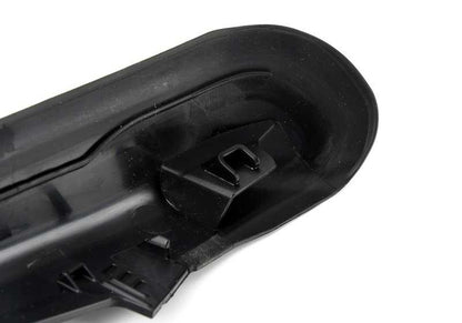 Tapa embellecedora canalón de agua izquierda OEM 63218493821 para BMW F90, G30, G38. Original BMW.