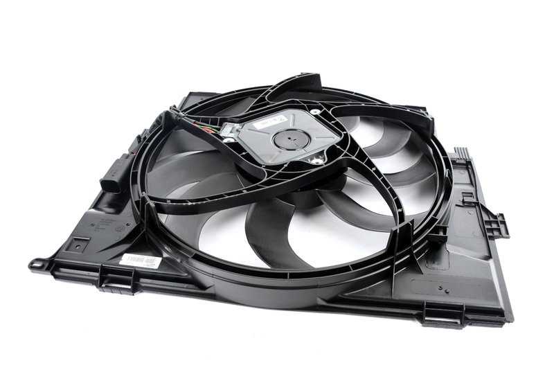 Carcasa de ventilador con ventilador para BMW F20, F21, F22, F23, F30, F31, F34, F35, F32, F33, F36 (OEM 17428641963). Original BMW
