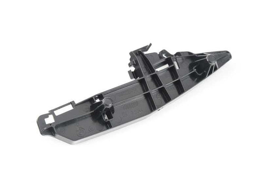 Guía soporte paragolpes delantero derecho OEM 51117399982 para BMW X3 (F97, F97N, G01, G01N, G08, G08E, G08F, G08N) y X4 (F98, F98N, G02, G02N). Pieza original BMW.