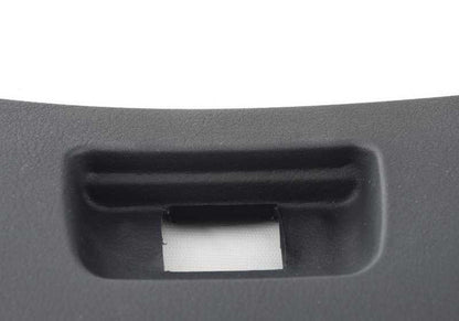 Guantero negro OEM 51167141612 para BMW Serie 3 E46 (320i, 323i, 323Ci) con motor M52/M54. Modelos compatibles con cambio manual y automático. Original BMW.