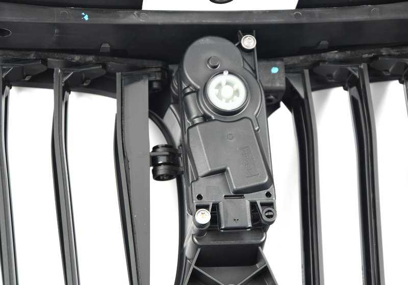 Compuerta superior de aire OEM 51138091760 para BMW G11, G12. Pieza original BMW.