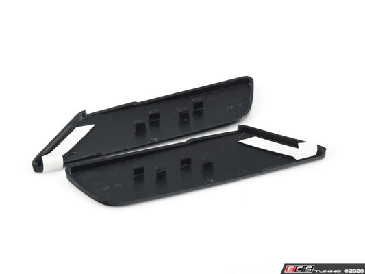 Kit de embellecedores laterales Black Jack OEM 51132365734 para MINI Clubman F54 y F54 LCI. Original MINI