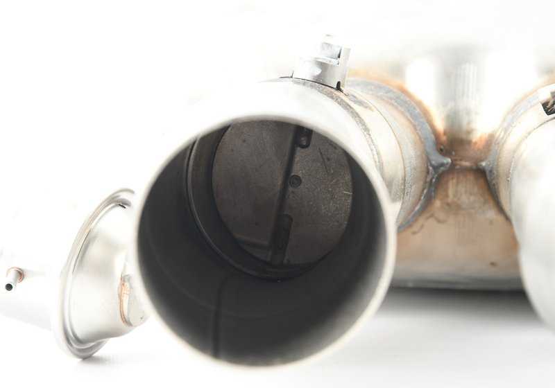 Silencioso trasero derecho con válvula de escape OEM 18307849761 para BMW F06, F12, F13. Original BMW.