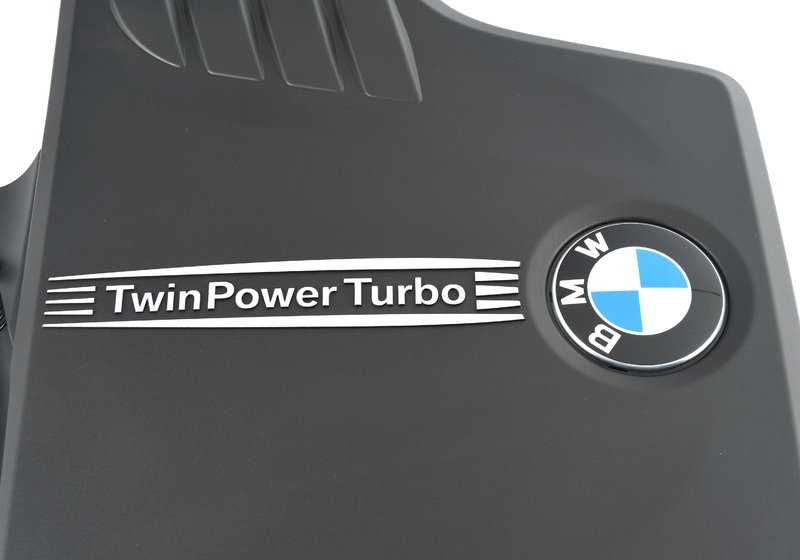 Cubierta bobinas de encendido OEM 11127589053 para BMW E84. Original BMW.