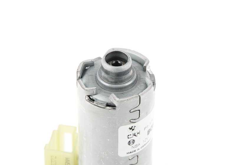 Motor ajuste de asiento (longitudinal) OEM 52107328696 para BMW F21, F22, F23, F87, F32, F82. Original BMW.
