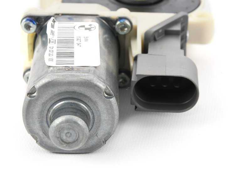 Motor de elevalunas eléctrico delantero izquierdo OEM 67626927547 para BMW Z4 E85. Original BMW.