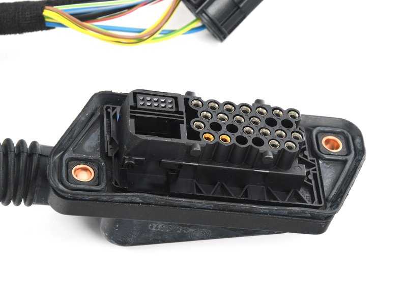 Cableado lado copiloto OEM 61128383108 para BMW E36 (Todos los modelos compatibles). Original BMW.