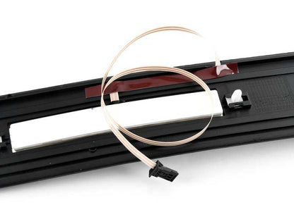Involta l'ingresso posteriore destro OEM 51478050044 per BMW F10, F11. BMW originale.