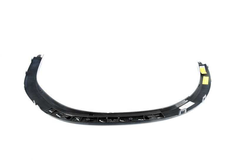 Embellecedor paso de rueda delantero derecho OEM 51778099204 para BMW X6 G06. Original BMW.