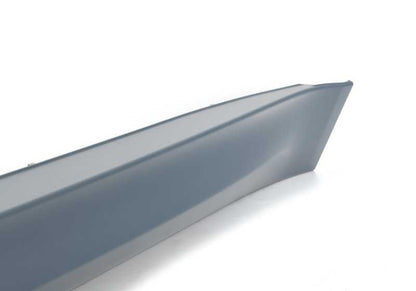 Cubierta lateral de estribo izquierda imprimada OEM 51778059573 para BMW F80, F80N. Pieza original BMW.