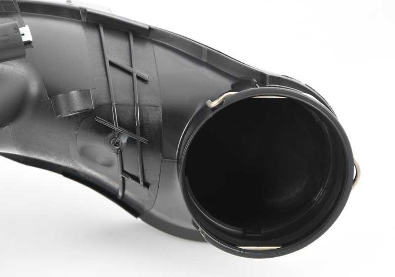 Tubo de admisión de aire OEM 13718574784 para BMW F10, F02. Pieza original BMW.
