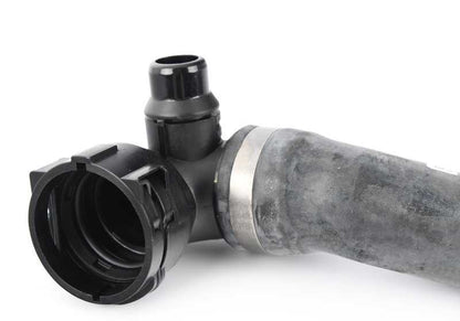 Manguito bomba de agua a radiador OEM 11538074110 para BMW F90, F91, F92, F93. Original BMW.