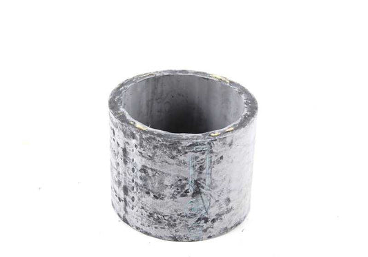 Manguera de refrigeración OEM 11531306828 para BMW E28 M5 y E24 635CSi, M635CSi. Original BMW.