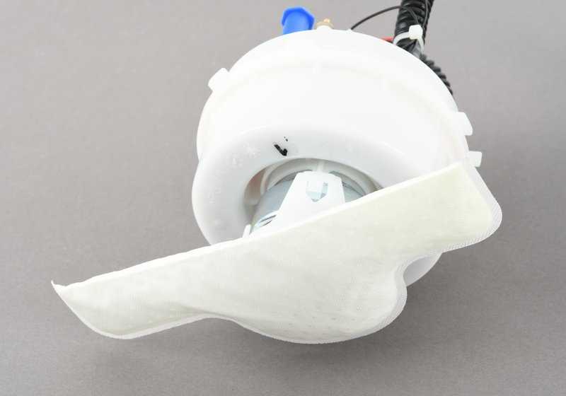 Bomba de combustível OEM 16117260640 para BMW F07, F10, F11, F06, F12, F13. BMW original.