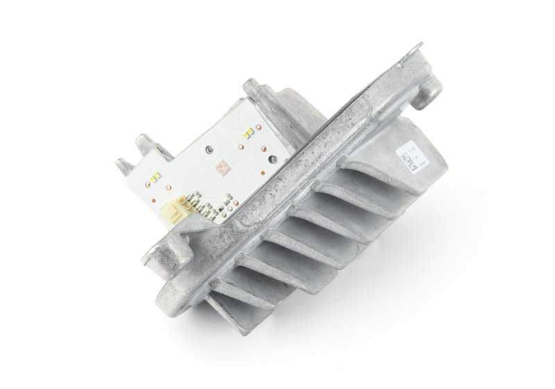 Módulo LED luz diurna derecha OEM 63117493228 para BMW F80, F32, F33, F36, F82, F83. Original BMW.