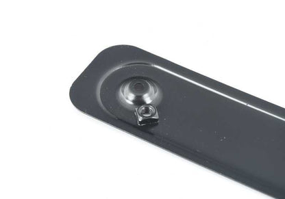 Aislante plástico OEM 51182263365 para BMW E36. Pieza original BMW diseñada para encajar perfectamente en múltiples componentes del vehículo, garantizando ajuste y durabilidad. Solo compatible con BMW E36. Original BMW.