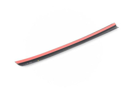 Junta de pared lateral delantera derecha OEM 51767391048 para BMW I12 (i8 Coupé), BMW I12 (i8 Coupé LCI), BMW I15 (i8 Roadster). Original BMW.