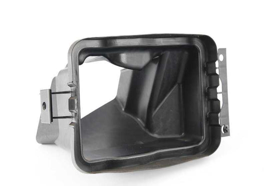 Conducto de aire izquierdo para radiador desplazado OEM 51747255419 para BMW F30 ActiveHybrid 3. Original BMW.