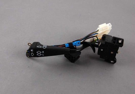 Interruptor luces intermitentes-cortas-largas OEM 61311375190 para BMW E30, E24. Mando original para conmutar intermitentes, luces de cruce y largas. Repuesto original BMW.