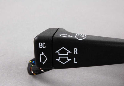 Interruptor luces intermitentes-cortas-largas OEM 61311375190 para BMW E30, E24. Mando original para conmutar intermitentes, luces de cruce y largas. Repuesto original BMW.
