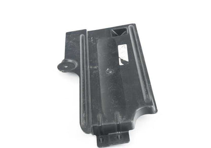 Cubierta soporte motor derecha OEM 51718218118 para BMW E46. Original BMW.