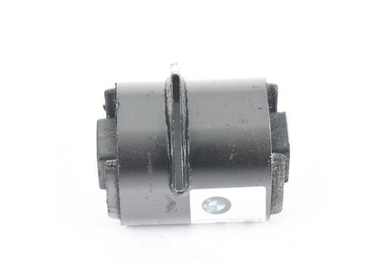 Silentblock trasero derecho blando OEM 33331118929 para BMW E21. Pieza original BMW.