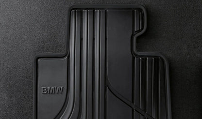 Alfombrillas delanteras todo clima OEM 51472339809 para BMW F30, F31, F34 GT y más. Original BMW.
