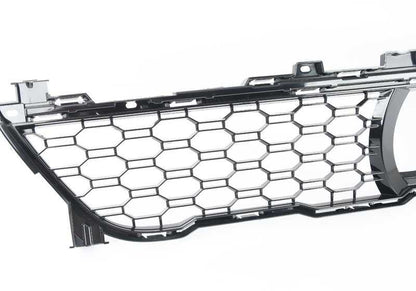 Rejilla delantera central inferior abierta con ACC OEM 51118069888 para BMW X7 G07 (modelos xDrive30d, xDrive40d, M50i). Original BMW.
