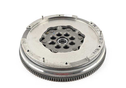 Volante bimasa OEM 21208600211 para BMW F52 120i y BMW F45/F46 220i (manual y automático). Compatible con tracción delantera. Original BMW.