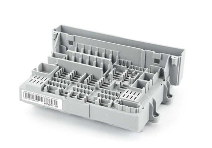 Scatola di distribuzione frontale OEM 61146978271 per BMW E87, E90, E91, E92, E93. BMW di riserva originale.