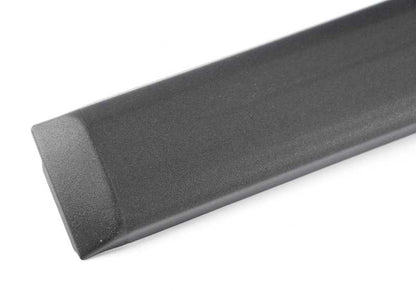 Moldura lateral puerta delantera derecha OEM 51132262116 para BMW E36. Original BMW.