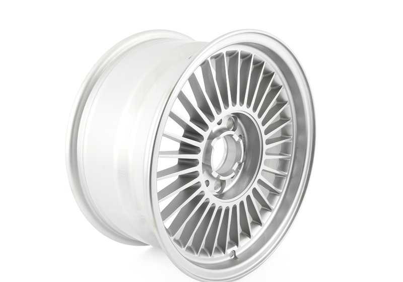 Multiradio 4e roues en alliage pour la série BMW 7 E38 (OEM 36111181841). BMW d'origine