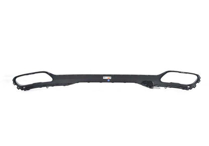 Embellecedor trasero parachoques imprimado OEM 51128081824 para BMW X7 {G07, G07N}. Original BMW.