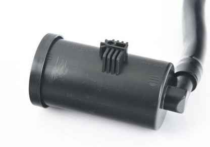 Aktiver Kohlenstofffilter mit OEM -Rohr 16137158628 für BMW F15, F85, F16, F86. Original BMW.