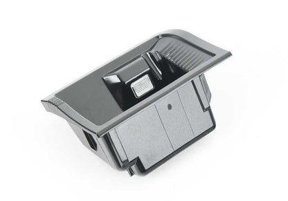 Inserto cenicero OEM 51169213654 para BMW F10 (518d, 520d) modelos 2013-2016. Accesorio original BMW para la consola central.