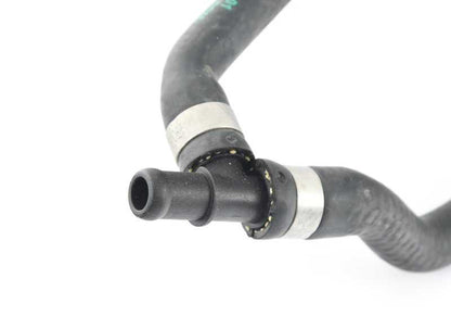Manguito de refrigerante OEM 17127619722 para BMW F07 y F07N. Repuesto original BMW.