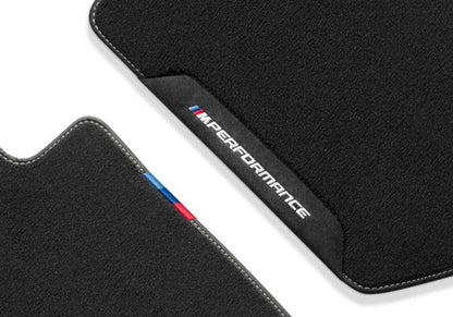 Juego de alfombrillas M Performance OEM 51475A14E76 para BMW G22 (420d, 420i, 430d, 430i, versiones xDrive). Original BMW. Diseño deportivo, acabado premium y ajuste perfecto para interior.