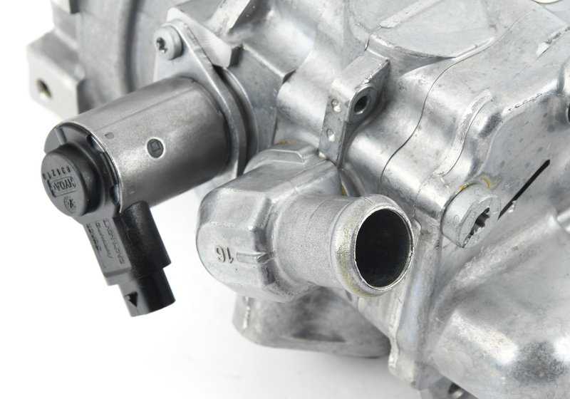 Bomba de vacío dirección asistida OEM 32416796721 para BMW F01, F02. Original BMW.