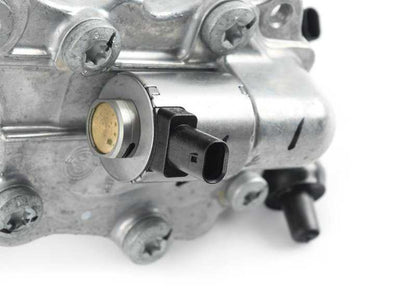 Bomba de vacío dirección asistida OEM 32416796721 para BMW F01, F02. Original BMW.