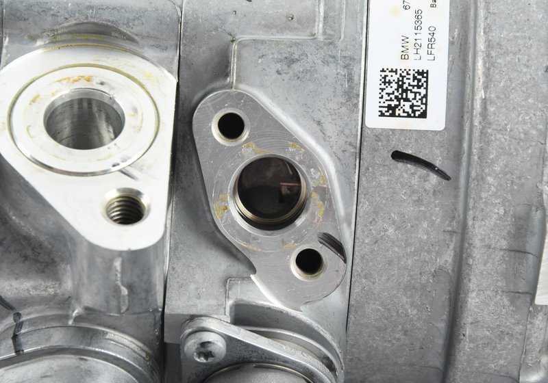 Bomba de vacío dirección asistida OEM 32416796721 para BMW F01, F02. Original BMW.