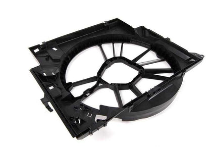 Carcasa del ventilador OEM 17427544803 para BMW E82, E88, E90, E91, E92, E93, E84, E89. Repuesto original BMW.