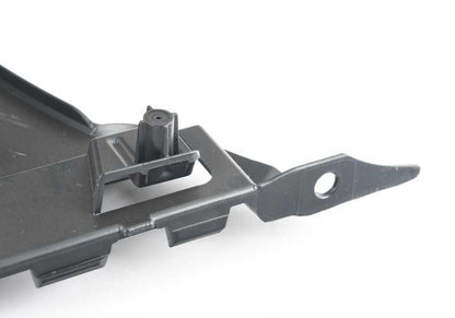 Soporte lateral derecho del parachoques OEM 51127384480 para BMW F30, F31. Original BMW.