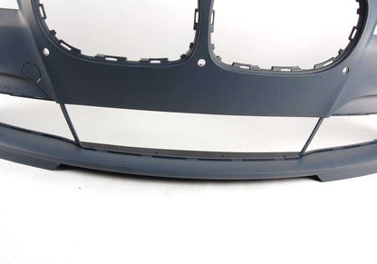 OEM 5118049637 Druckvorderstoßstange für BMW F01, F01N, F02, F02N, F04. Kompatibel mit PDC- und Seitensensoren. Originaler BMW Ersatz.